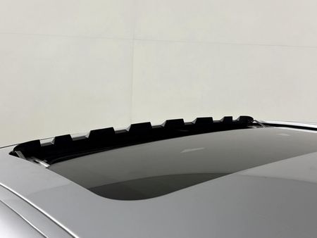 2012-BMW-3-Series-330d-Innovation-Auto_14