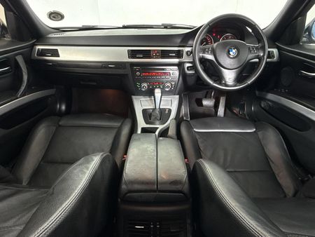 2012-BMW-3-Series-330d-Innovation-Auto_6