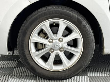 2016-Hyundai-Grand-i10-125-Fluid_15