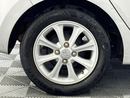 2016-Hyundai-Grand-i10-125-Fluid_18