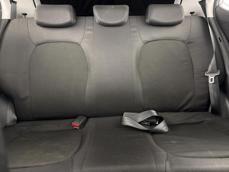 2016-Hyundai-Grand-i10-125-Fluid_8