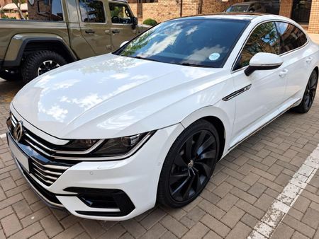2018-Volkswagen-Arteon-20-TSI-R-Line-4Motion-Auto_5