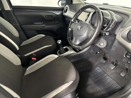2016-Toyota-Aygo-10-5-dr_9