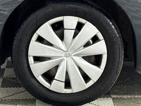 2016-Toyota-Aygo-10-5-dr_14