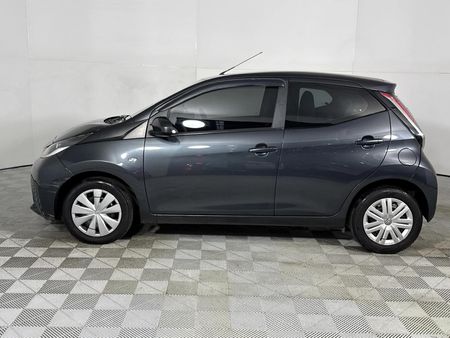 2016-Toyota-Aygo-10-5-dr_5