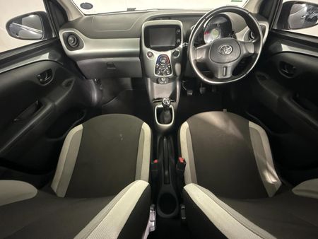 2016-Toyota-Aygo-10-5-dr_6