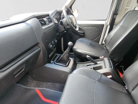 2026-Mahindra-Pik-Up-22-mHawk-S4-4x4-Single-Cab_17