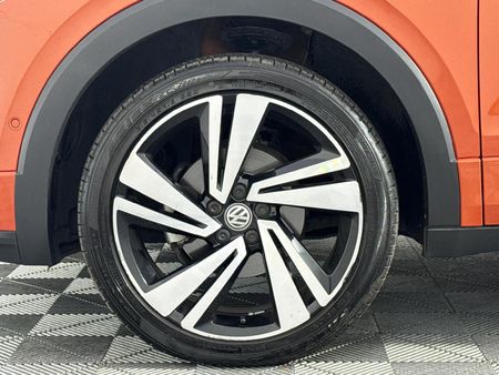2020-Volkswagen-T-Cross-15-TSI-R-Line-Auto_15