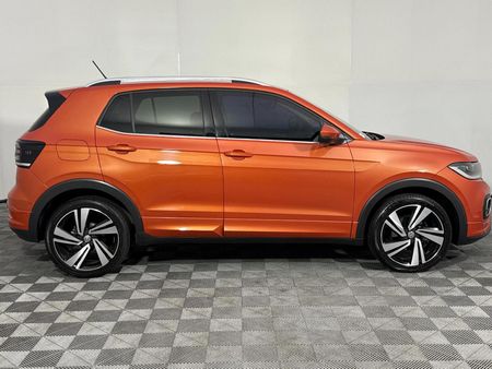 2020-Volkswagen-T-Cross-15-TSI-R-Line-Auto_3