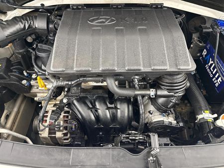 2019-Hyundai-Grand-i10-10-Fluid_14