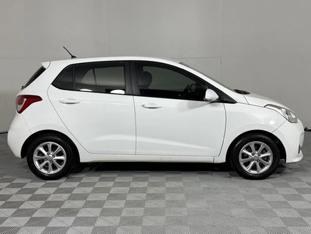 2019-Hyundai-Grand-i10-10-Fluid_3