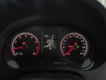 2026-Volkswagen-Polo-Vivo-16-Life_23