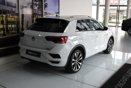 2021-Volkswagen-T-Roc-20-TSI-4Motion-R-Line-Auto_3