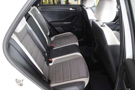 2021-Volkswagen-T-Roc-20-TSI-4Motion-R-Line-Auto_7
