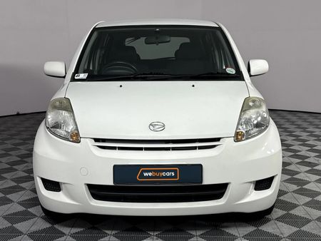 2010-Daihatsu-Sirion-13i_1