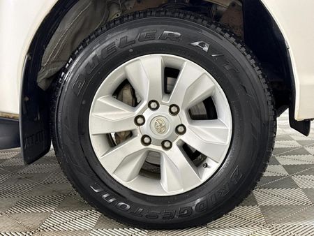 2019-Toyota-Hilux-24-GD-6-Raised-Body-SRX-Double-Cab_17