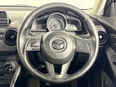 2015-Mazda-2-15-Active-5-dr_12