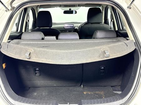 2015-Mazda-2-15-Active-5-dr_14