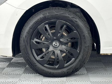 2015-Mazda-2-15-Active-5-dr_15