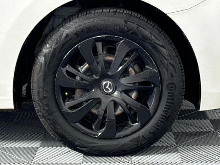 2015-Mazda-2-15-Active-5-dr_16