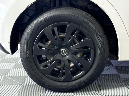 2015-Mazda-2-15-Active-5-dr_18