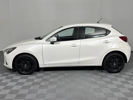 2015-Mazda-2-15-Active-5-dr_5