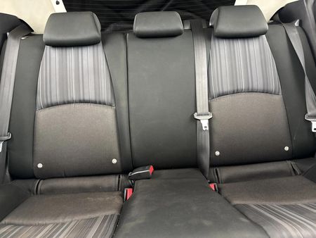 2015-Mazda-2-15-Active-5-dr_8
