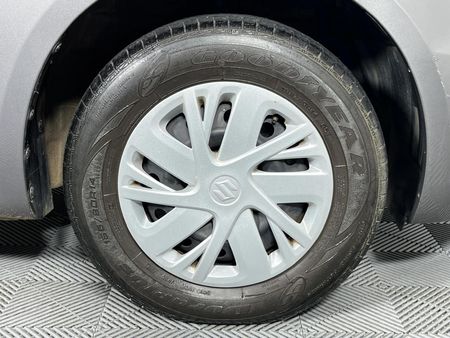 2017-Suzuki-Swift-14-GLS-Auto_17