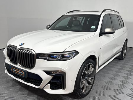 2022-BMW-X7-M50d_0