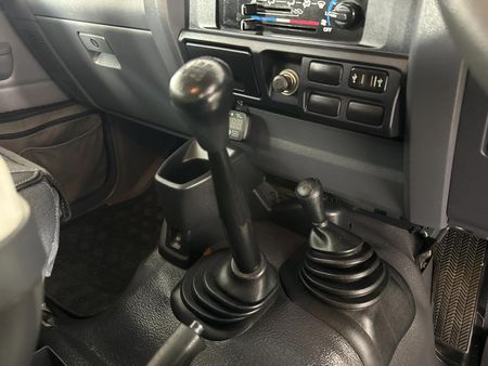 2013-Toyota-Land-Cruiser-79-42-D-Double-Cab_9