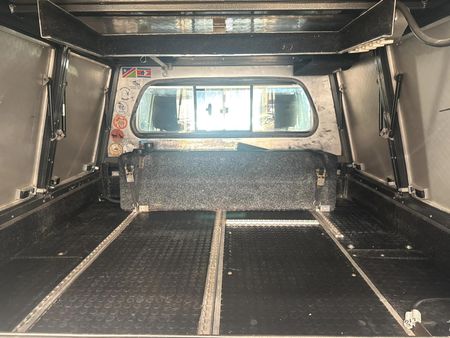 2013-Toyota-Land-Cruiser-79-42-D-Double-Cab_11