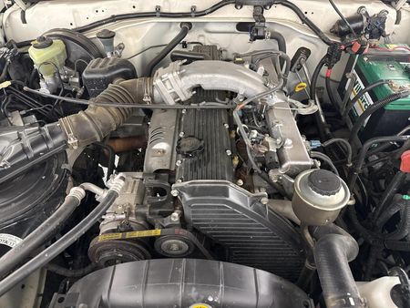 2013-Toyota-Land-Cruiser-79-42-D-Double-Cab_13