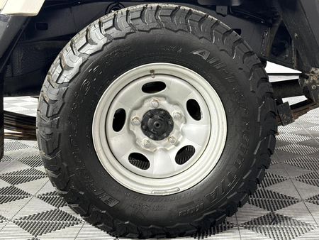 2013-Toyota-Land-Cruiser-79-42-D-Double-Cab_18