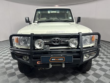2013-Toyota-Land-Cruiser-79-42-D-Double-Cab_1