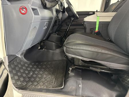 2013-Toyota-Land-Cruiser-79-42-D-Double-Cab_7