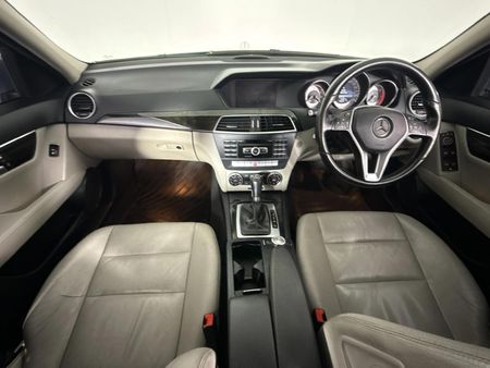 2012-Mercedes-Benz-C-Class-C-200-CDi-Estate-Avantgarde-Auto_6