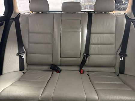2012-Mercedes-Benz-C-Class-C-200-CDi-Estate-Avantgarde-Auto_8