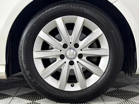 2014-Mercedes-Benz-A-Class-A-180-CDI-BE-Auto_17