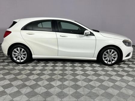 2014-Mercedes-Benz-A-Class-A-180-CDI-BE-Auto_3