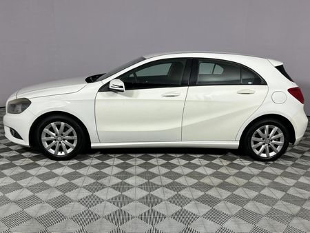 2014-Mercedes-Benz-A-Class-A-180-CDI-BE-Auto_5