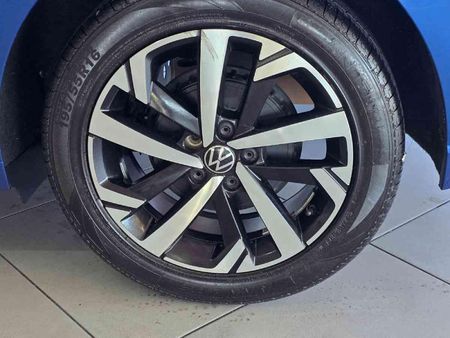 2022-Volkswagen-Polo-10-TSI-Life_12