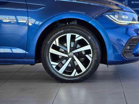 2022-Volkswagen-Polo-10-TSI-Life_14
