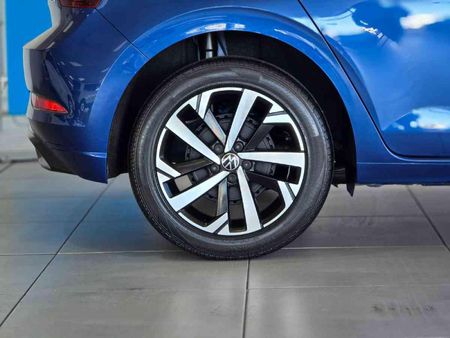 2022-Volkswagen-Polo-10-TSI-Life_15