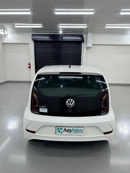 2019-Volkswagen-Up-Take-Up-10-5-dr_2