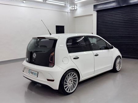 2019-Volkswagen-Up-Take-Up-10-5-dr_5