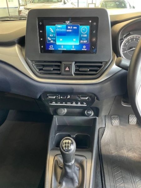 2024-Suzuki-Baleno-15-GL_14