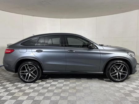 2017-Mercedes-AMG-GLE-Coupe-450-43-AMG-4Matic_3