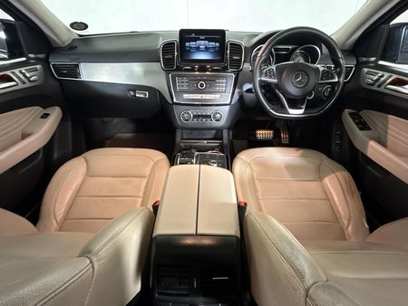 2017-Mercedes-AMG-GLE-Coupe-450-43-AMG-4Matic_6