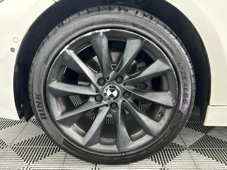 2012-BMW-3-Series-320i-Modern-Auto_17