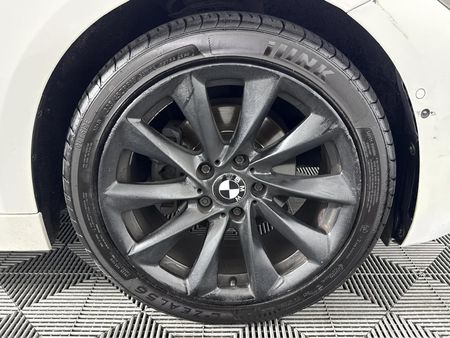 2012-BMW-3-Series-320i-Modern-Auto_18
